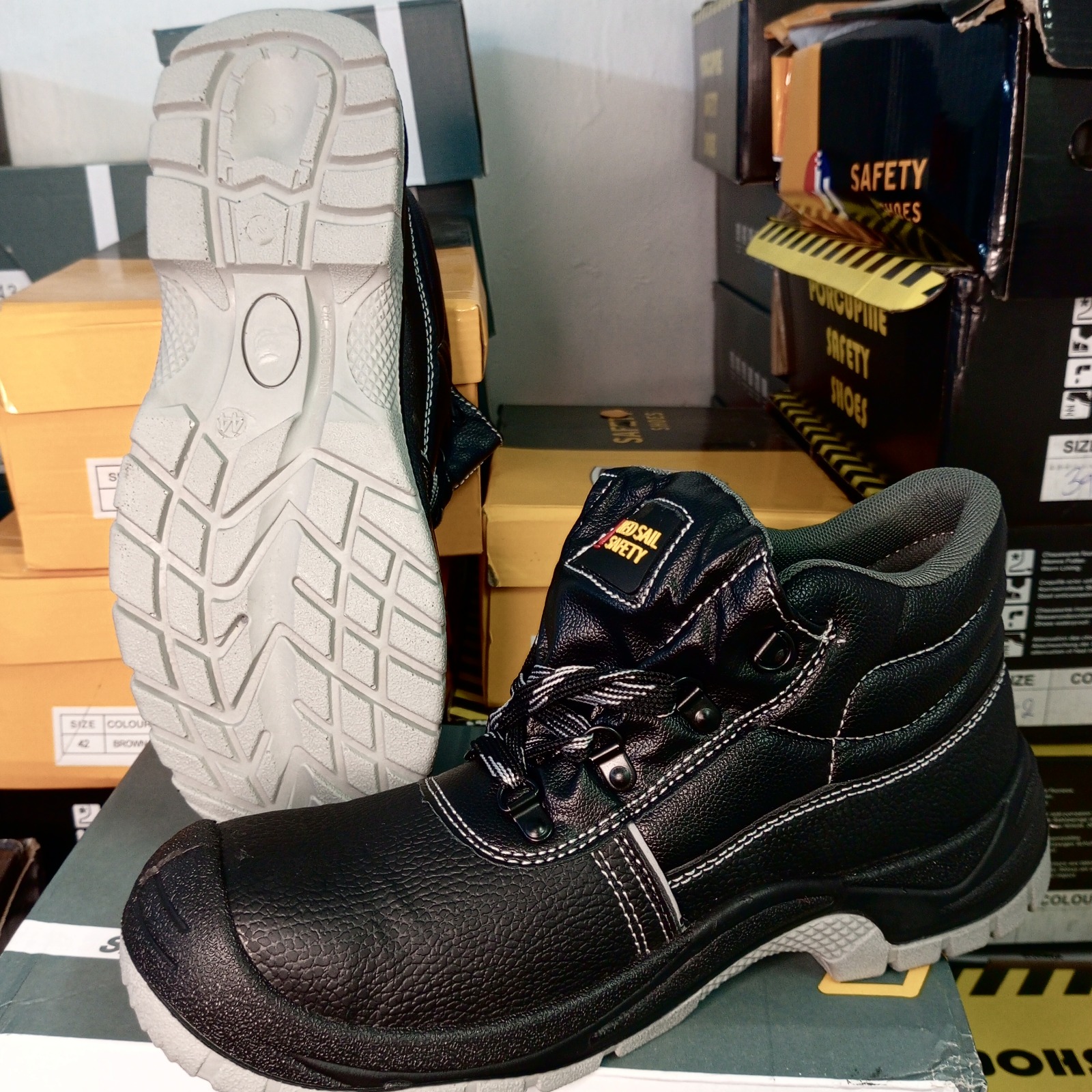 Red Sail Safety Boot